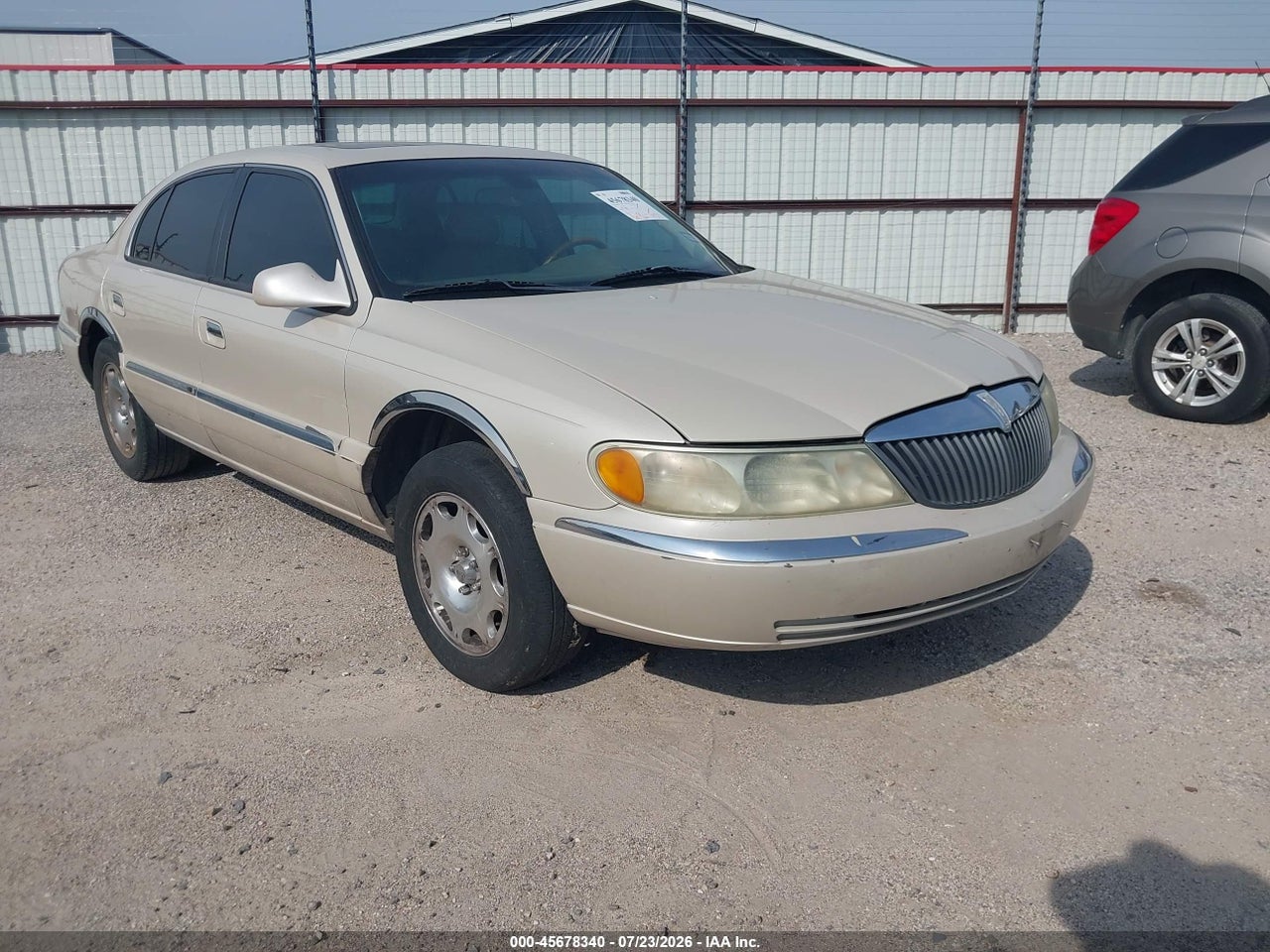 1LNHM97V42Y****** · 2002 LINCOLN CONTINENTAL
