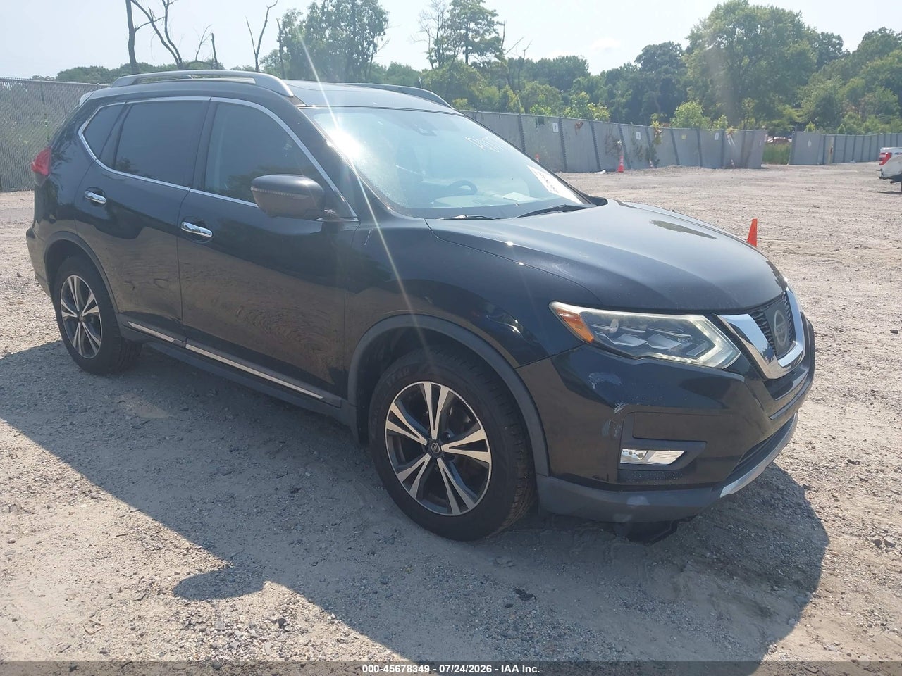5N1AT2MV9HC****** · 2017 NISSAN ROGUE SL