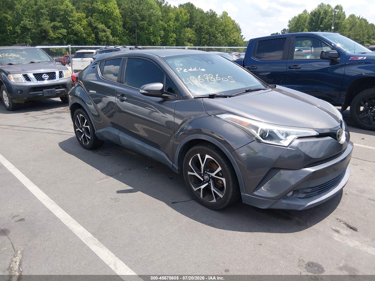 NMTKHMBX7JR****** · 2018 TOYOTA C-HR XLE