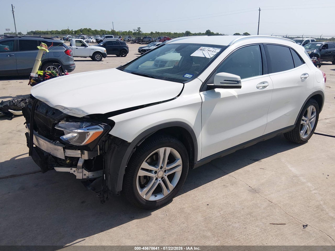 2015 MERCEDES-BENZ GLA 250 · 2/11
