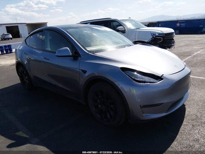 7SAYGAEEXRF****** · 2024 TESLA MODEL Y LONG RANGE DUAL MOTOR ALL-WHEEL DRIVE