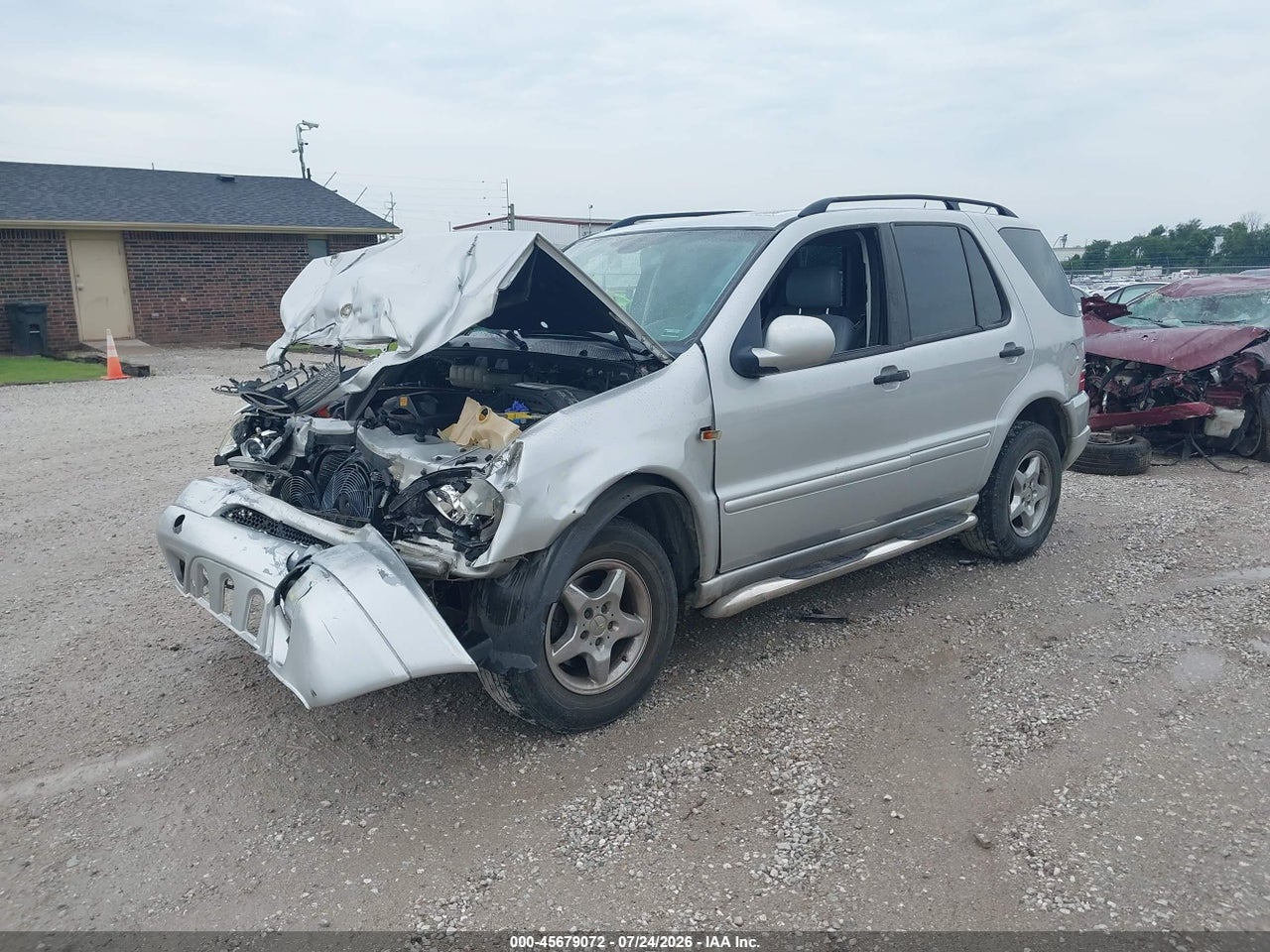 2001 MERCEDES-BENZ ML 320 · 2/11