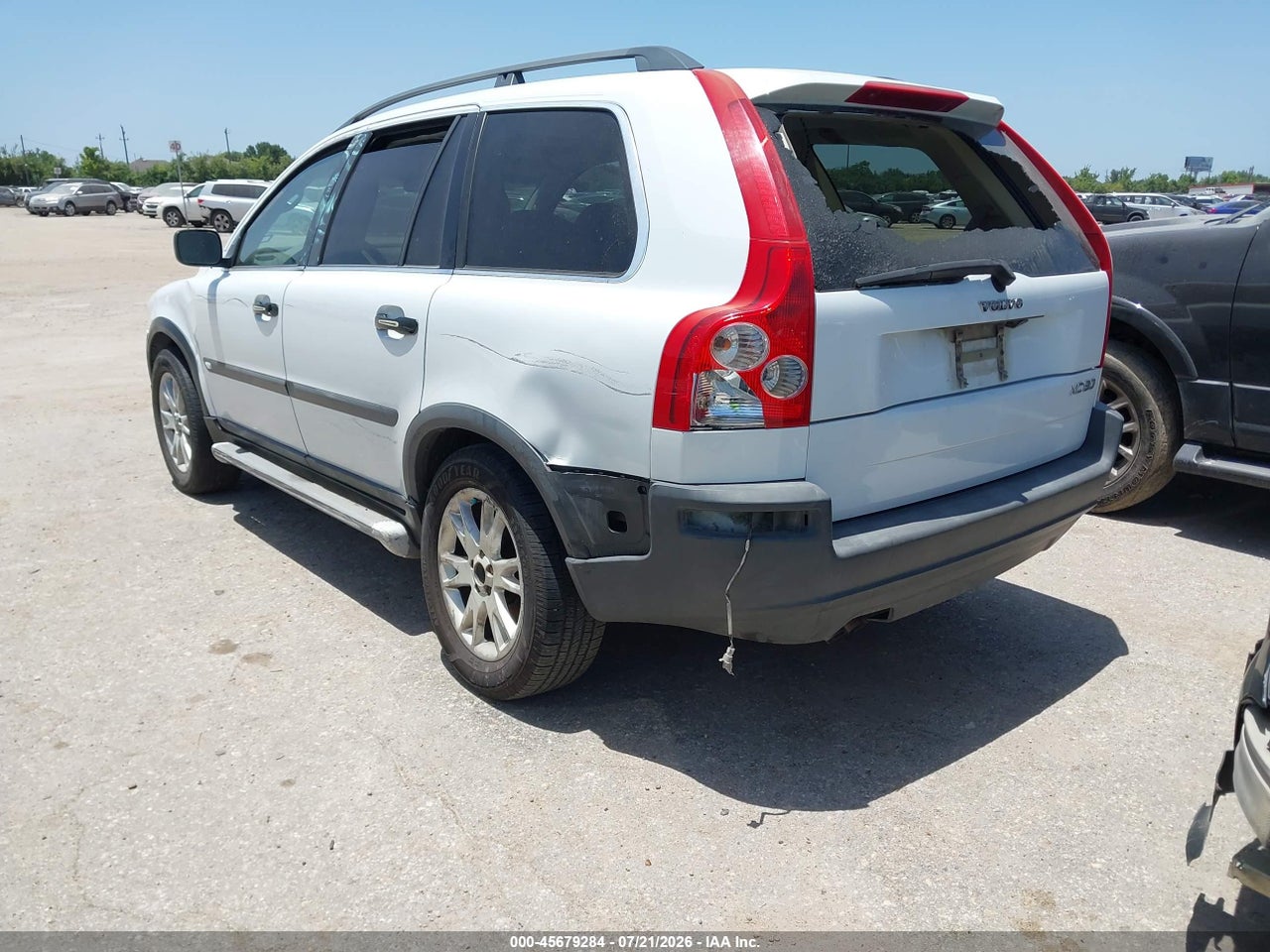 2004 VOLVO XC90 2.5T · 3/11