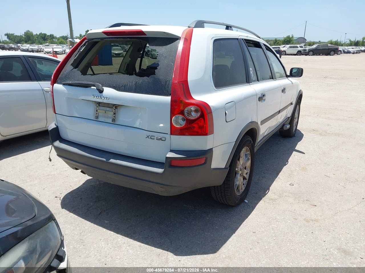2004 VOLVO XC90 2.5T · 4/11