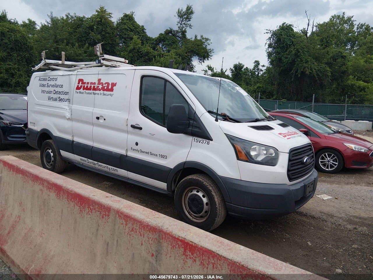 1FTNR2ZM7FK****** · 2015 FORD TRANSIT-250