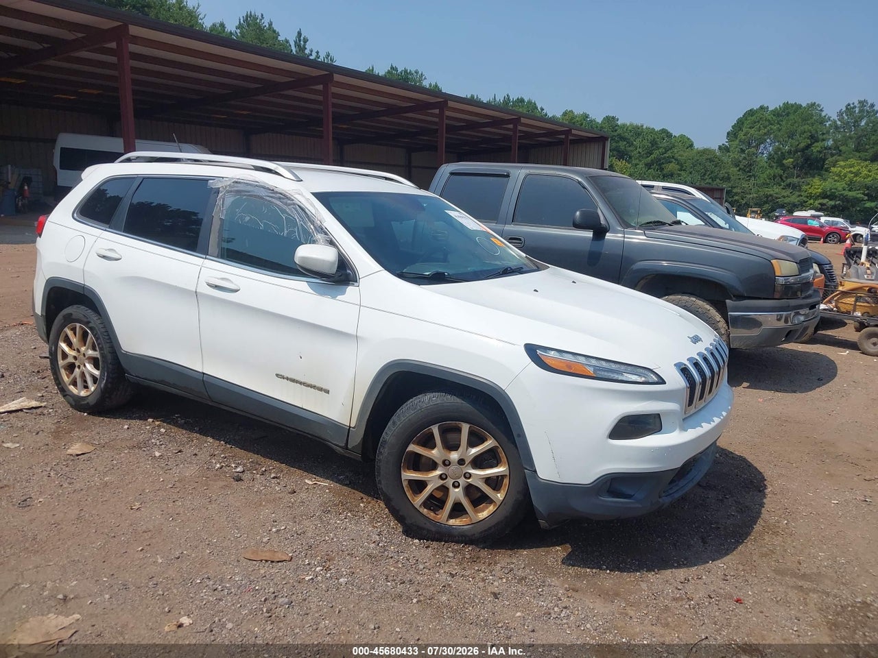 1C4PJLCB9JD****** · 2018 JEEP CHEROKEE LATITUDE FWD