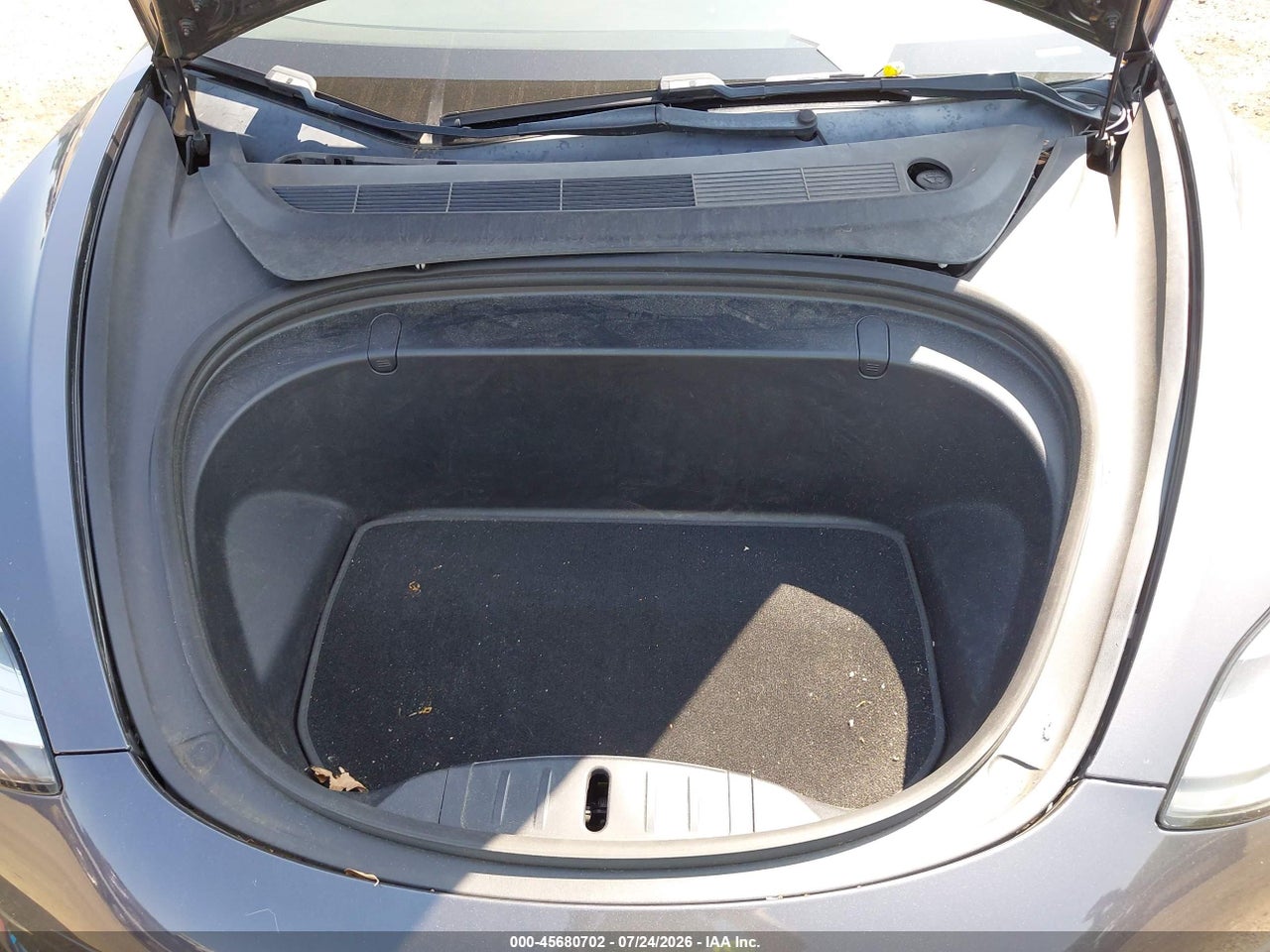 5YJ3E1EB7JF****** · 2018 TESLA MODEL 3 LONG RANGE/PERFORMANCE · 10/11