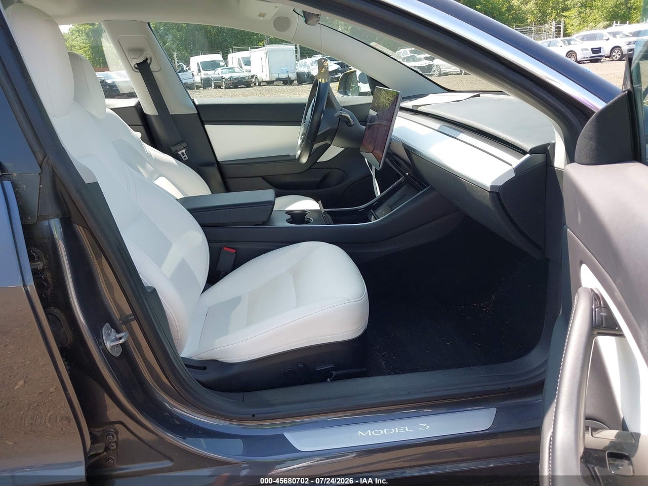 5YJ3E1EB7JF****** · 2018 TESLA MODEL 3 LONG RANGE/PERFORMANCE · 5/11