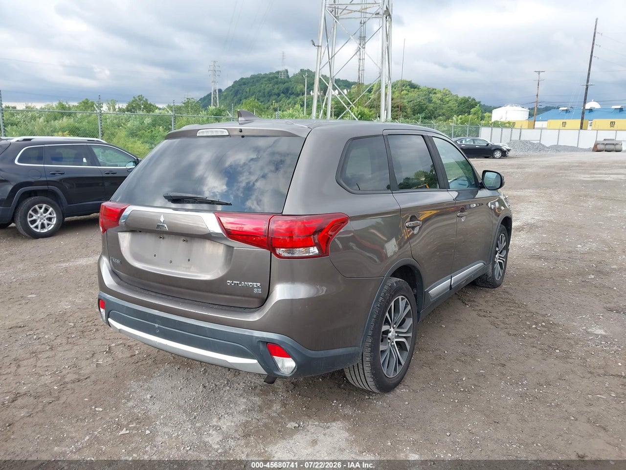 2017 MITSUBISHI OUTLANDER SE · 4/11