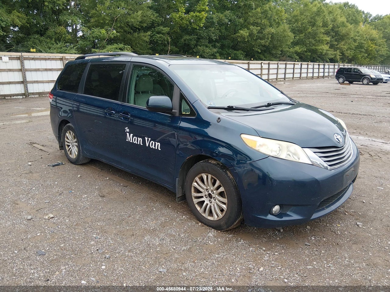 5TDYK3DCXCS****** · 2012 TOYOTA SIENNA XLE V6 8 PASSENGER