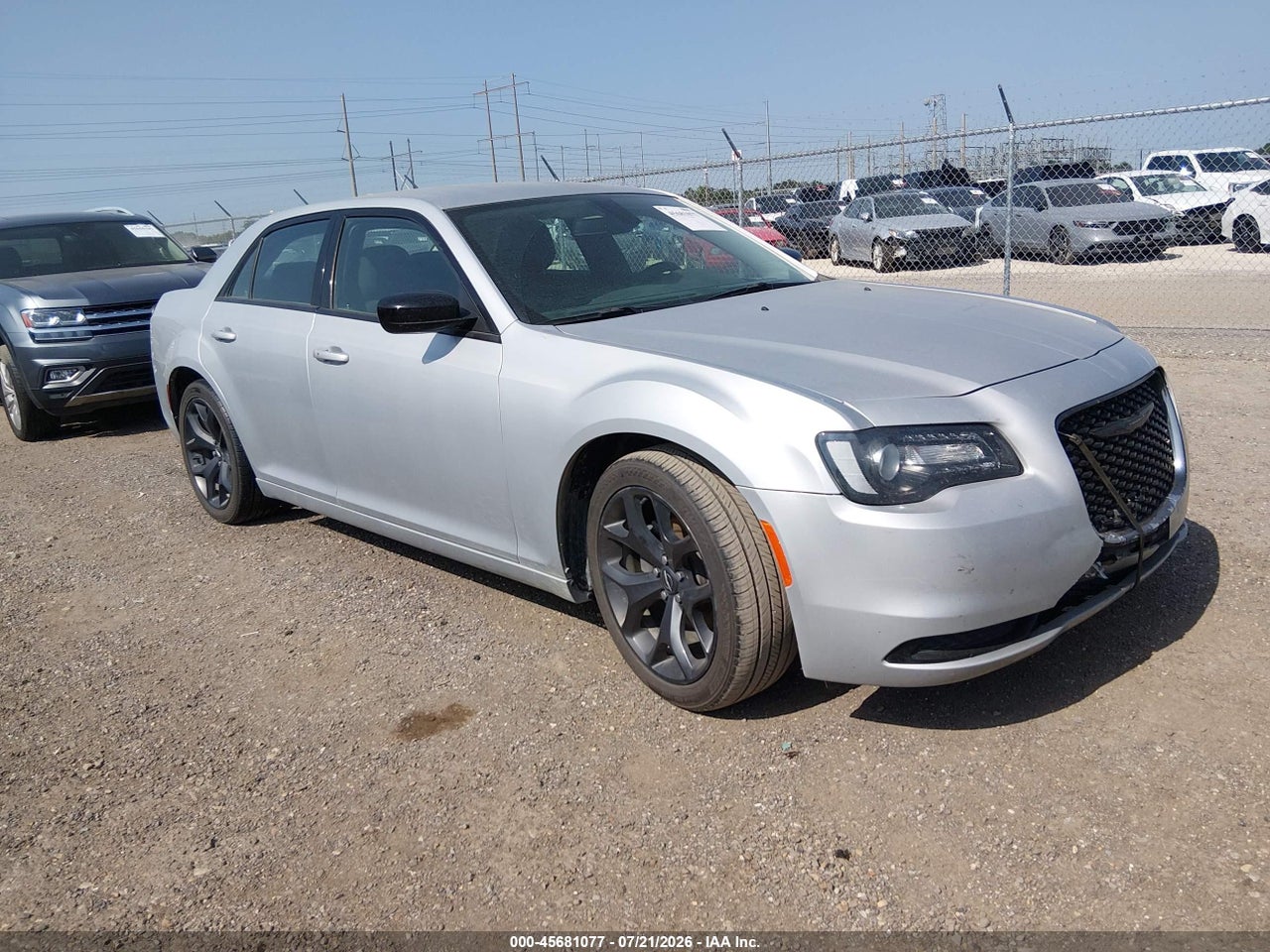 2C3CCAAG0LH****** · 2020 CHRYSLER 300 TOURING