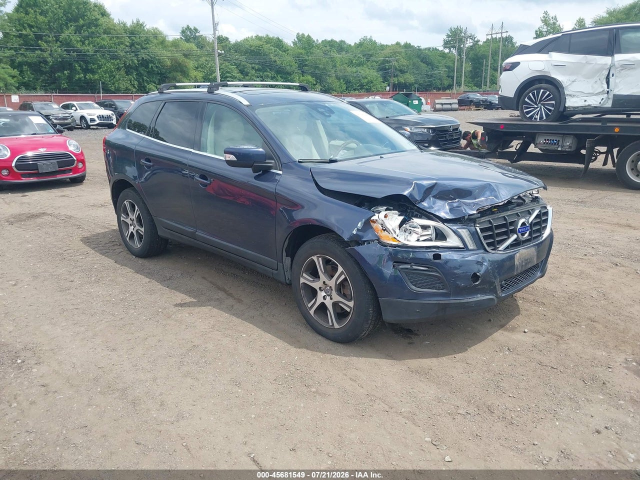 YV4902DZ1C2****** · 2012 VOLVO XC60 T6 PLATINUM