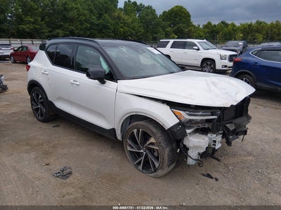 YV4162UM3M2****** · 2021 VOLVO XC40 T5 R-DESIGN