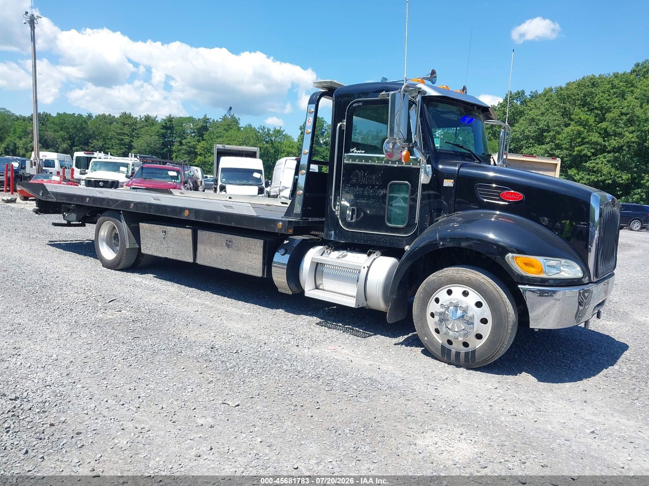 2NP2HM6X3FM****** · 2015 PETERBILT 337