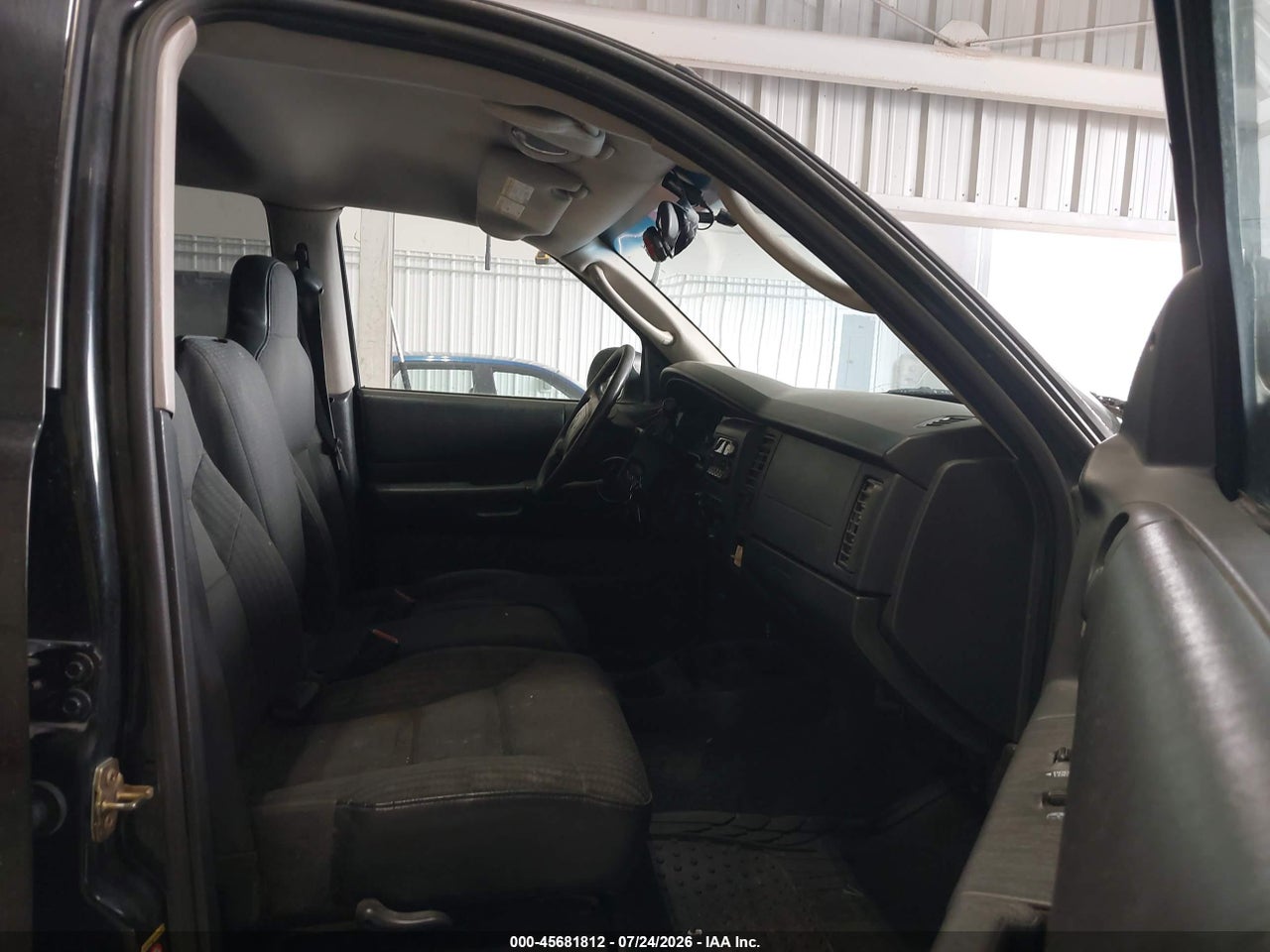 1B8HS38N02F****** · 2002 DODGE DURANGO SPORT · 5/11