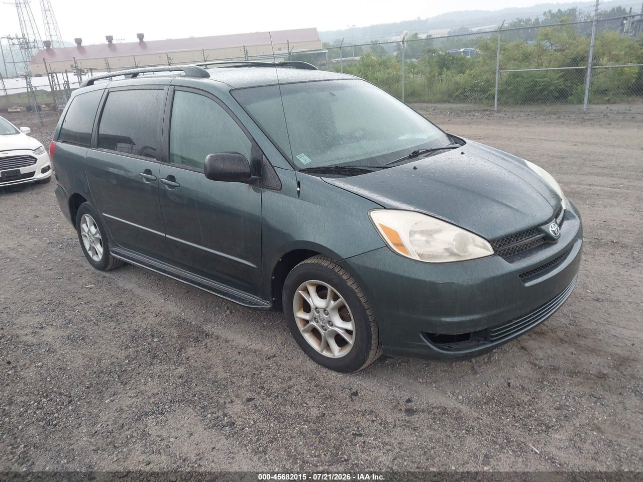 5TDBA23C04S****** · 2004 TOYOTA SIENNA LE