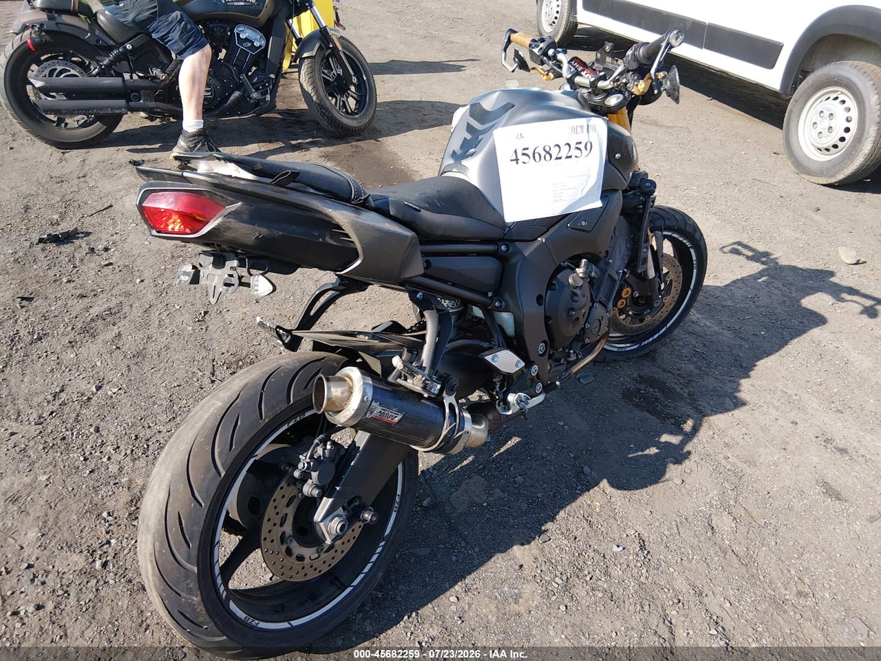 2012 YAMAHA FZ8 N · 4/11