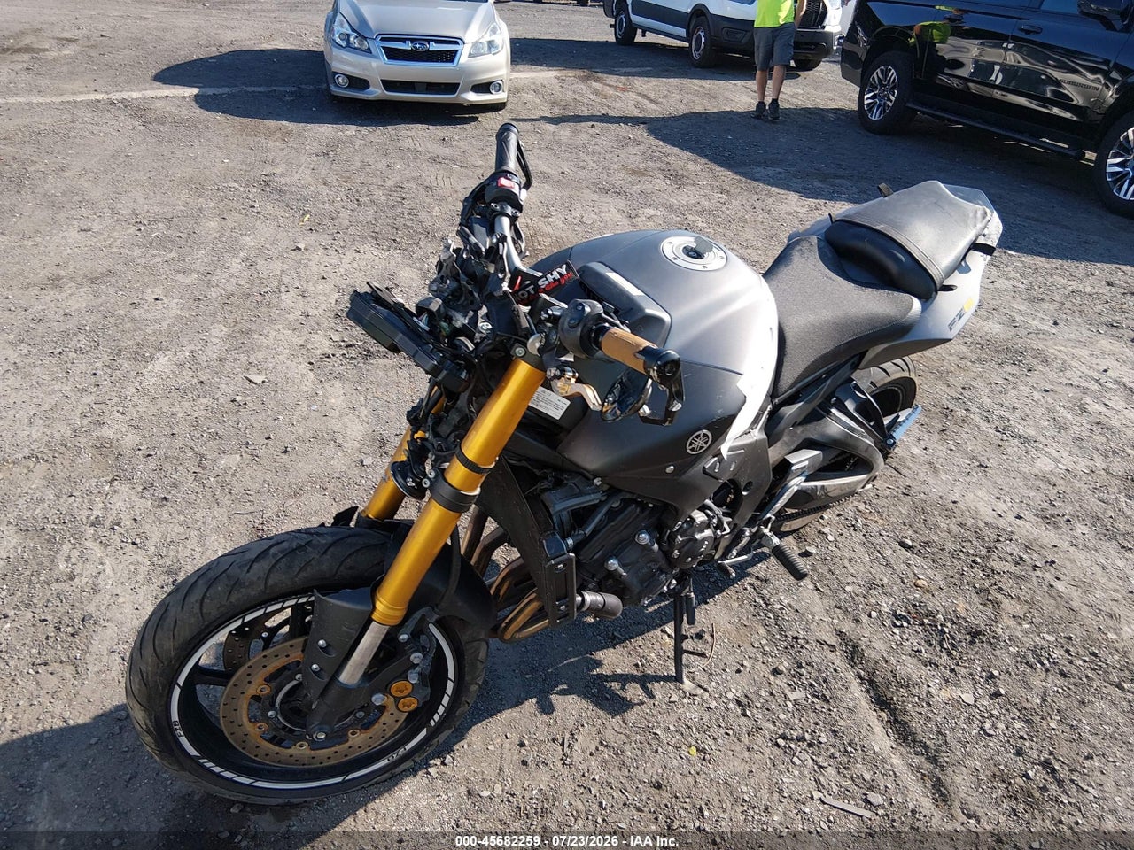 2012 YAMAHA FZ8 N · 2/11