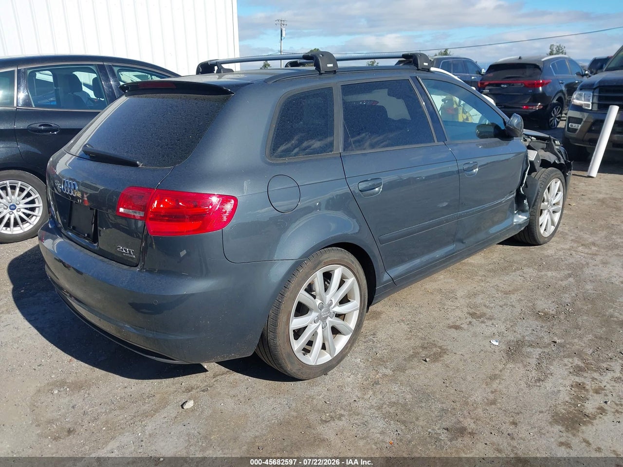 2013 AUDI A3 2.0T PREMIUM · 4/11