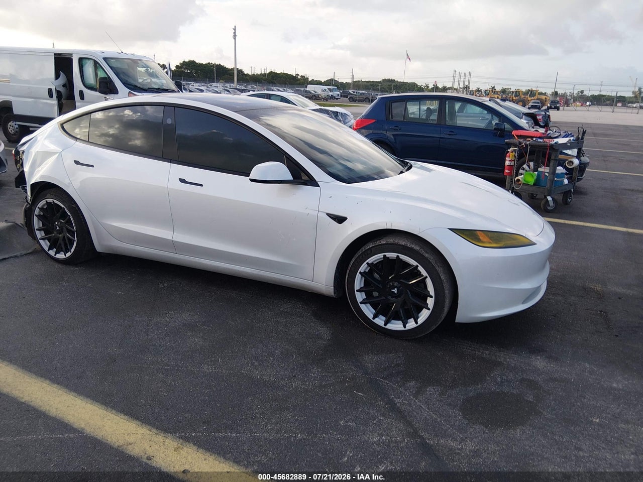 5YJ3E1EA2SF****** · 2025 TESLA MODEL 3 LONG RANGE REAR-WHEEL DRIVE/STANDARD REAR-WHEEL DRIVE