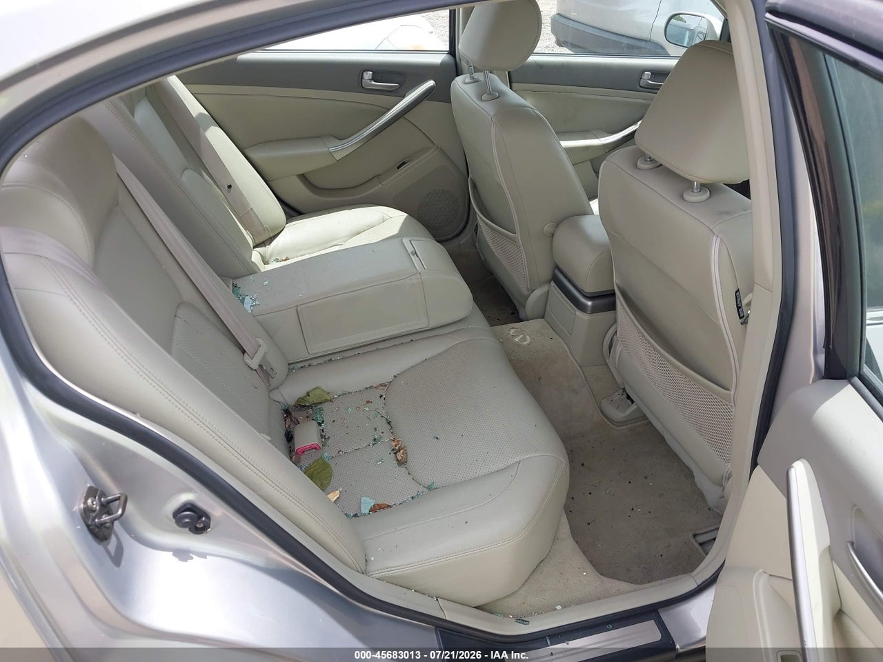 JNKCV51E94M****** · 2004 INFINITI G35   · 8/11
