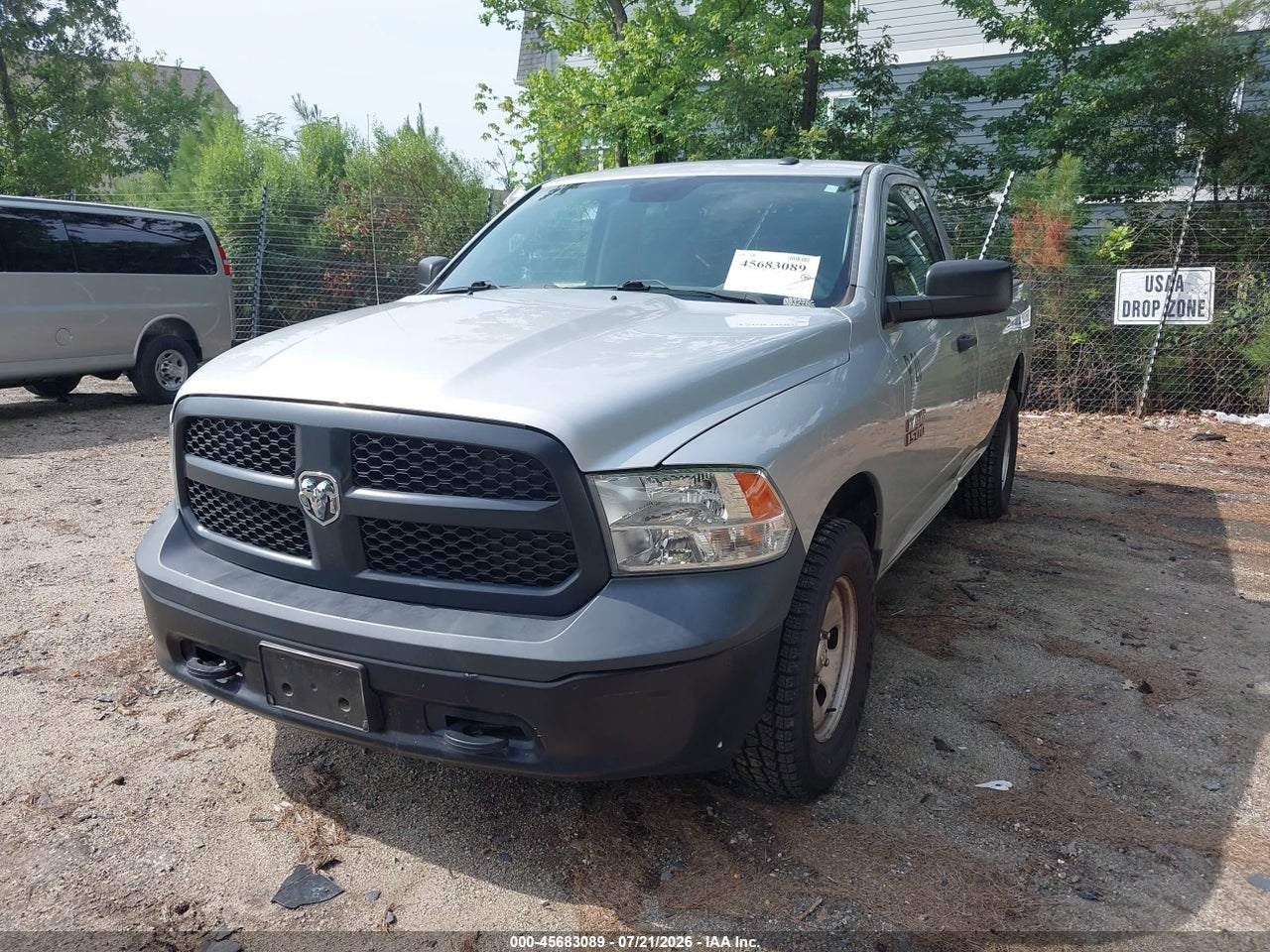 3C6JR7DG5HG****** · 2017 RAM 1500   · 2/11