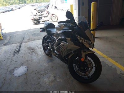 ML5EXEP10TD****** · 2026 KAWASAKI EX650 P