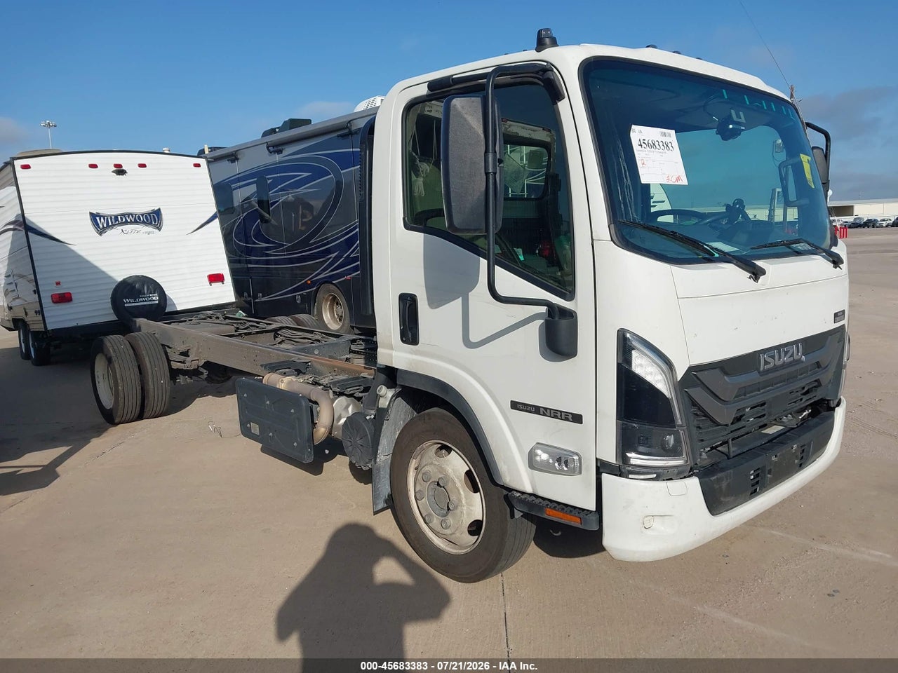 JALE5W162S7****** · 2025 ISUZU NRR