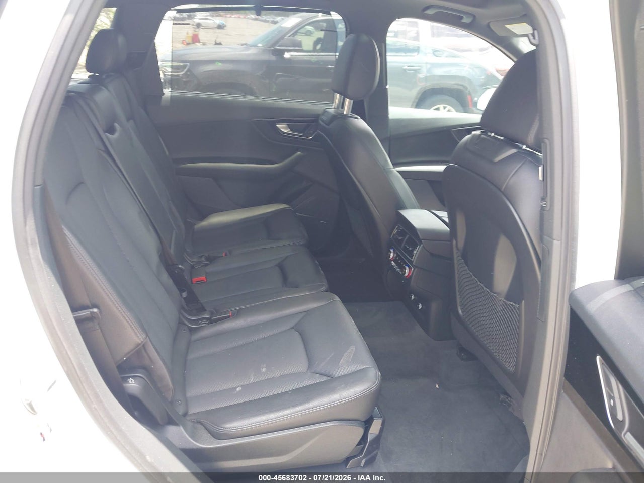 WA1VAAF76JD****** · 2018 AUDI Q7 3.0T PREMIUM · 8/11
