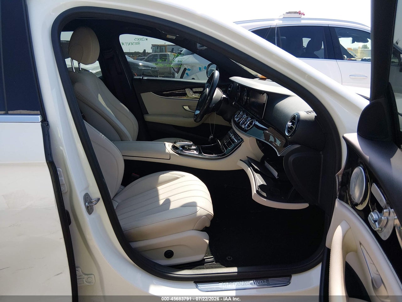 2017 MERCEDES-BENZ E 300 · 5/11