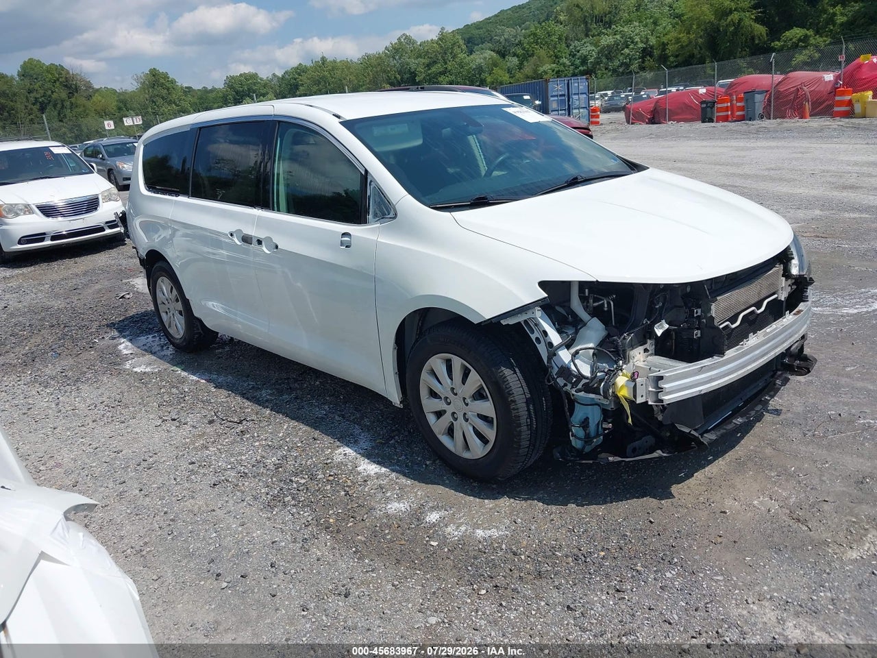 2020 CHRYSLER VOYAGER L