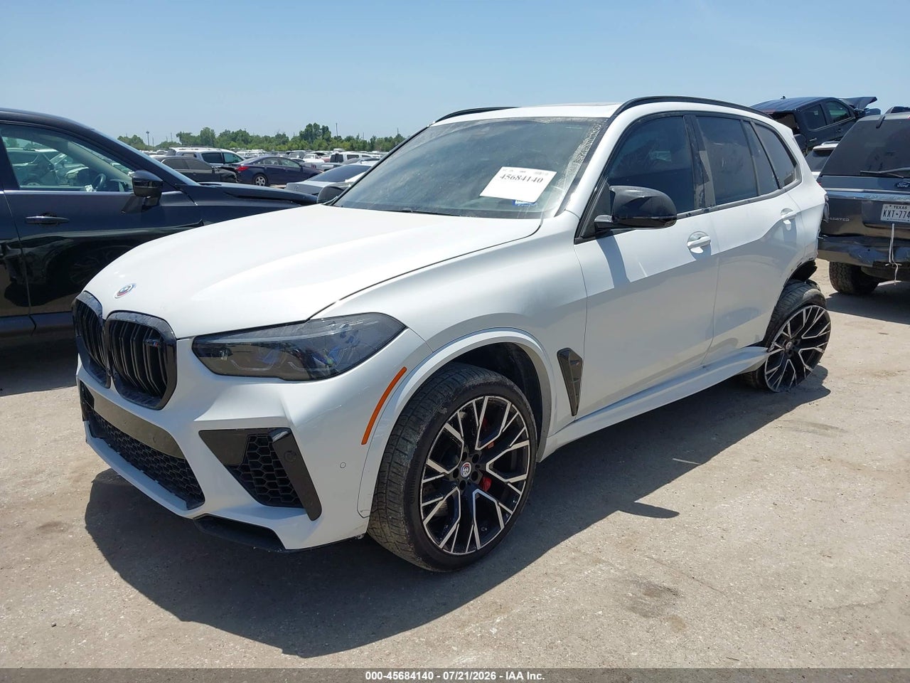 2022 BMW X5 M   · 2/11