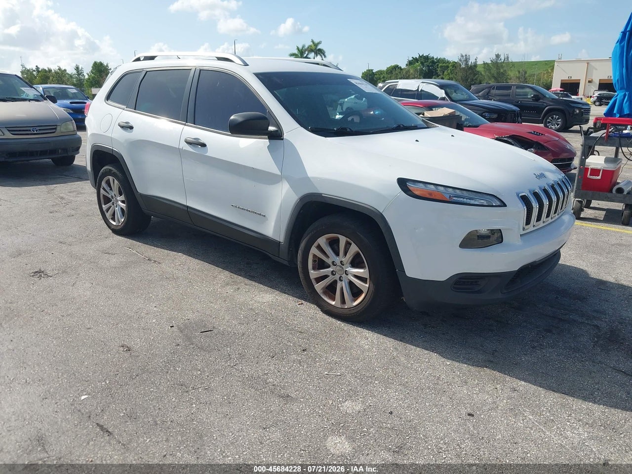 1C4PJLAB1FW****** · 2015 JEEP CHEROKEE SPORT