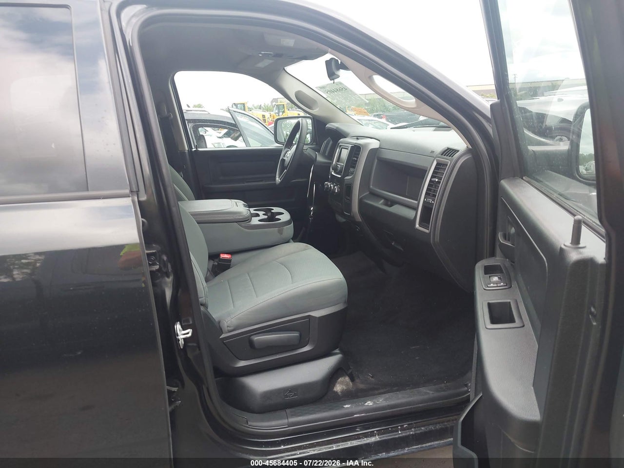 2016 RAM 1500 ST · 5/11