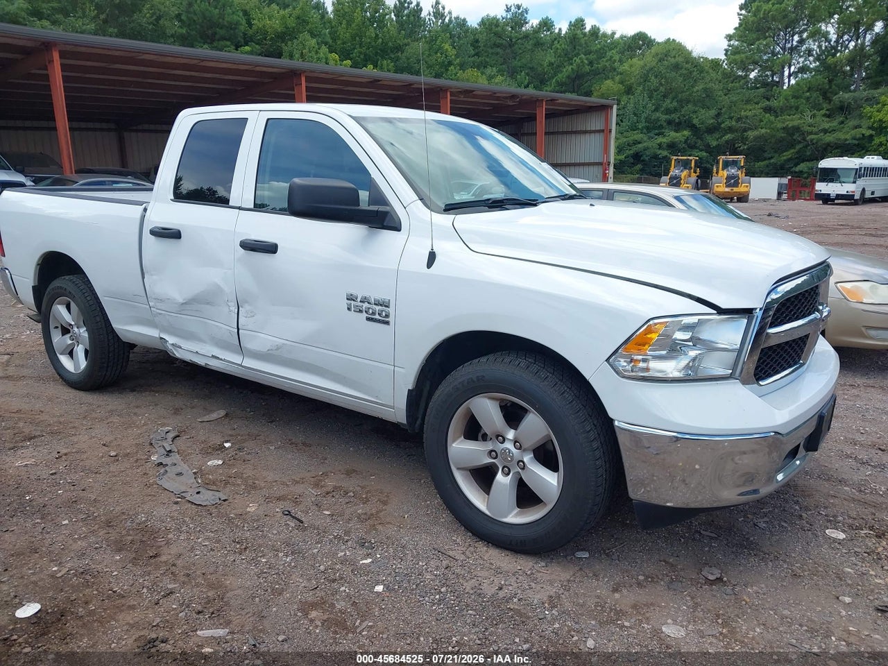 1C6RR7GG0RS****** · 2024 RAM 1500 CLASSIC SLT  4X4 6'4 BOX