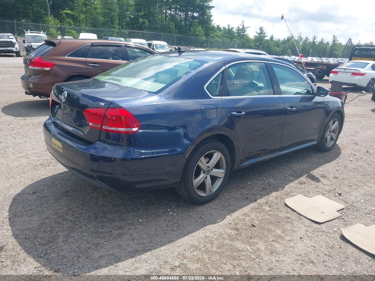 2012 VOLKSWAGEN PASSAT 2.5L SE · 4/11