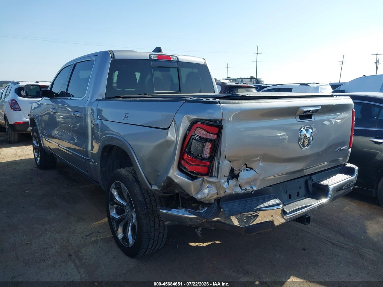2019 RAM 1500 LIMITED  4X4 5'7 BOX · 3/11