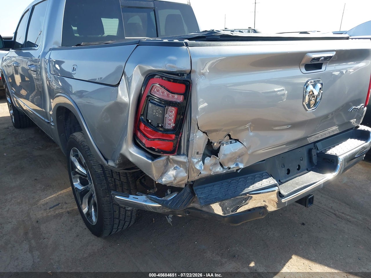 2019 RAM 1500 LIMITED  4X4 5'7 BOX · 6/11