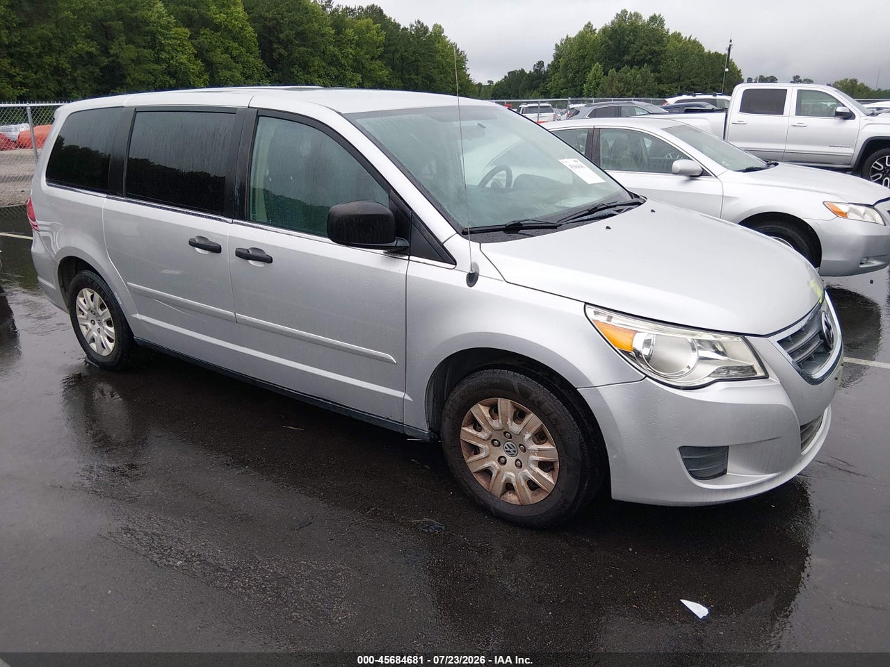 2C4RVAAG9CR****** · 2012 VOLKSWAGEN ROUTAN S