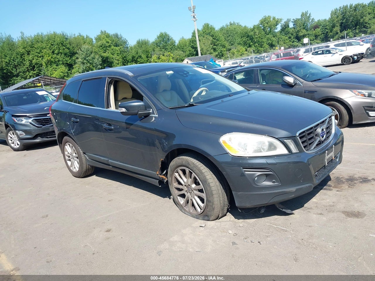 YV4992DZ2A2****** · 2010 VOLVO XC60 T6/T6 R-DESIGN