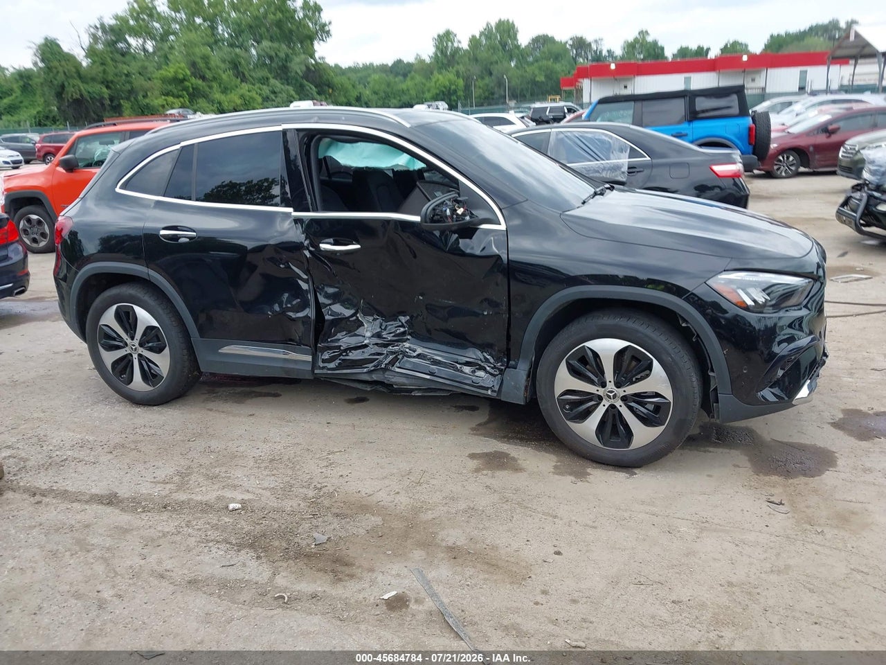 2026 MERCEDES-BENZ GLA 250 4MATIC · 6/11