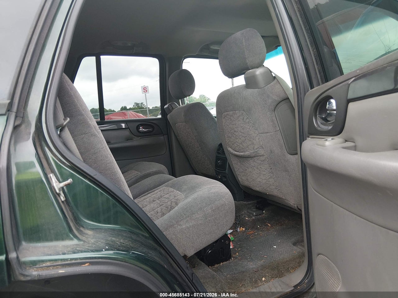 1GKDT13S742****** · 2004 GMC ENVOY SLE · 8/11