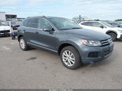 2013 VOLKSWAGEN TOUAREG VR6 SPORT