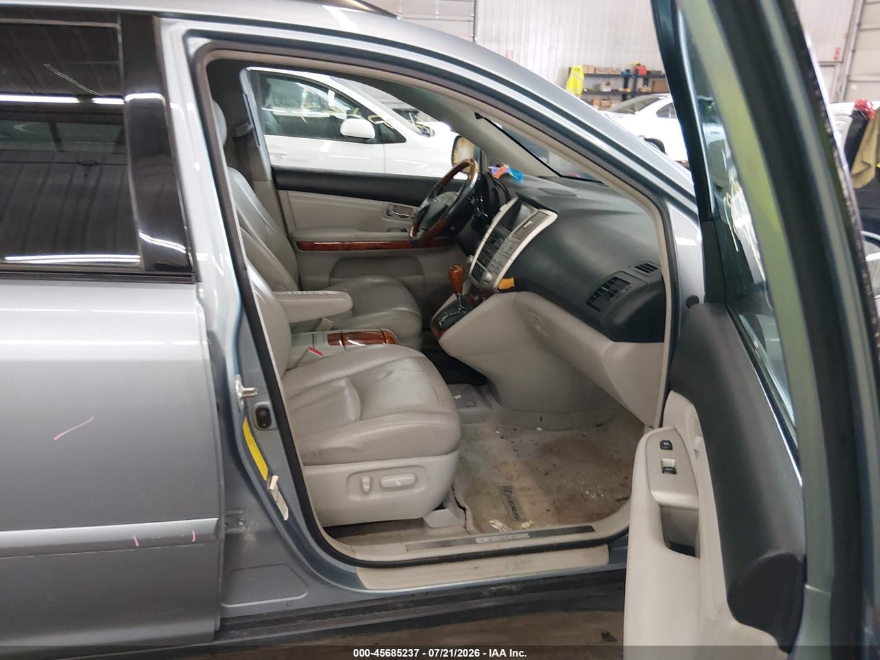 2004 LEXUS RX 330 · 5/11