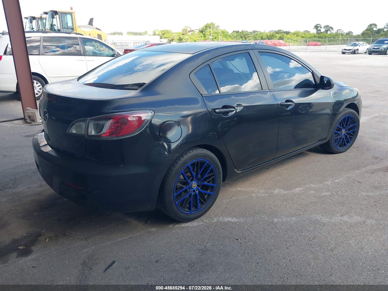 2012 MAZDA MAZDA3 I SPORT · 4/11