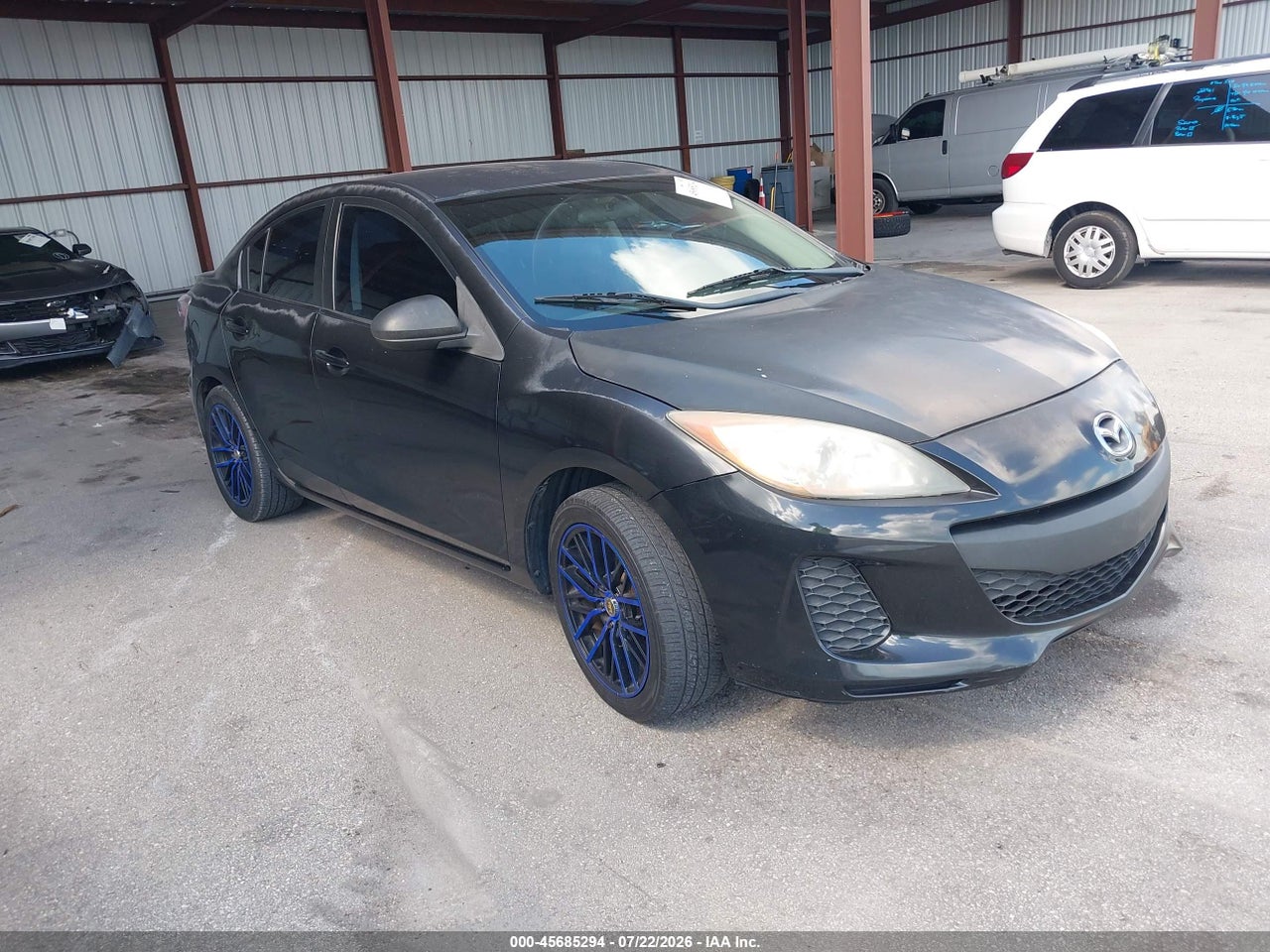 JM1BL1UF8C1****** · 2012 MAZDA MAZDA3 I SPORT