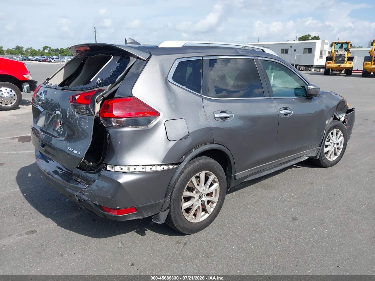 5N1AT2MV2HC****** · 2017 NISSAN ROGUE SV · 4/11