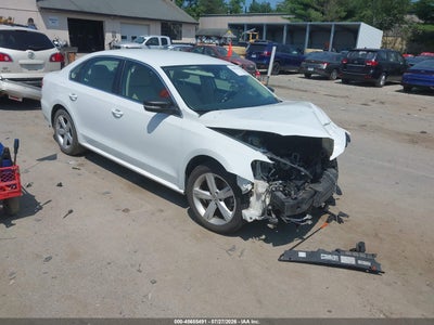 2013 VOLKSWAGEN PASSAT 2.5L SE
