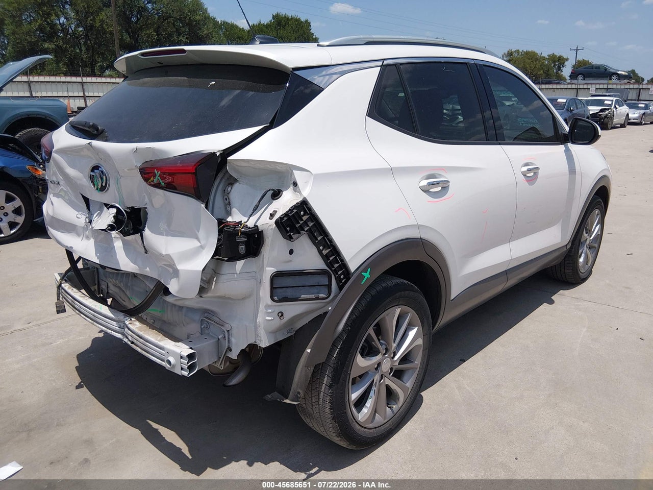 2022 BUICK ENCORE GX AWD ESSENCE · 4/11