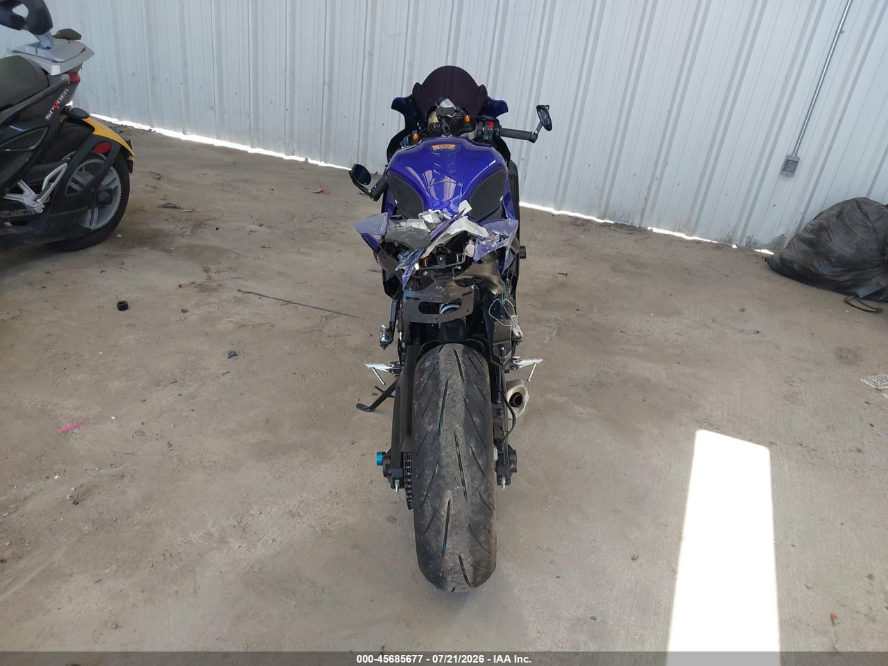 2022 YAMAHA YZFR7 · 6/10